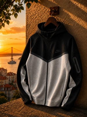 TECH FLEECE KAPÜŞONLU HIRKA