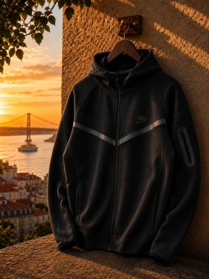 TECH FLEECE KAPÜŞONLU HIRKA