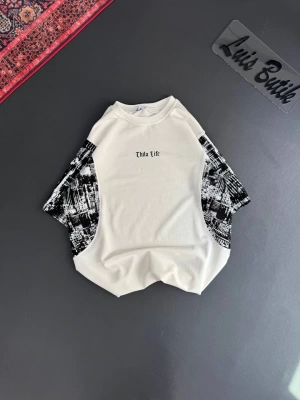 TheChila Unisex Oversize Tshirt - Beyaz