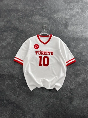 V Yaka Unisex TRK Tshirt Beyaz