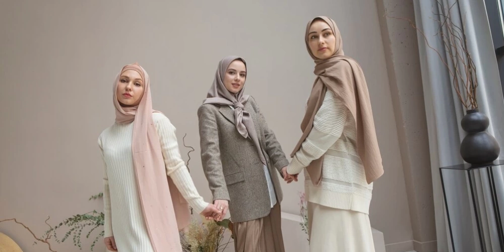 Tesettür Giyim Nedir? Gelenekten Modaya Uzanan Bir Stil Yolculuğu