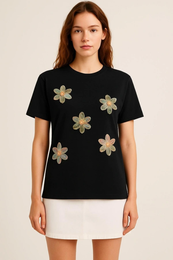 Kadın Bisiklet Yaka Çiçek Tasarım Tişört