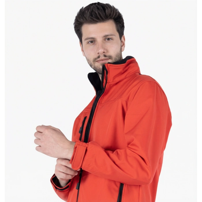 Gizli Kapüşonlu Softshell Mont