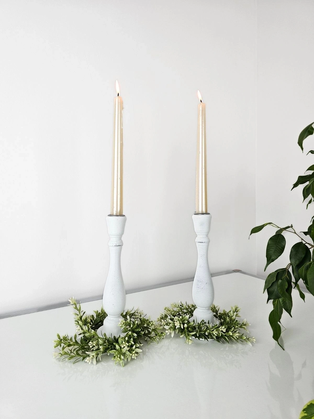 2 Adet Ahşap Şamdan Mumluk Eskitme Beyaz 24cm