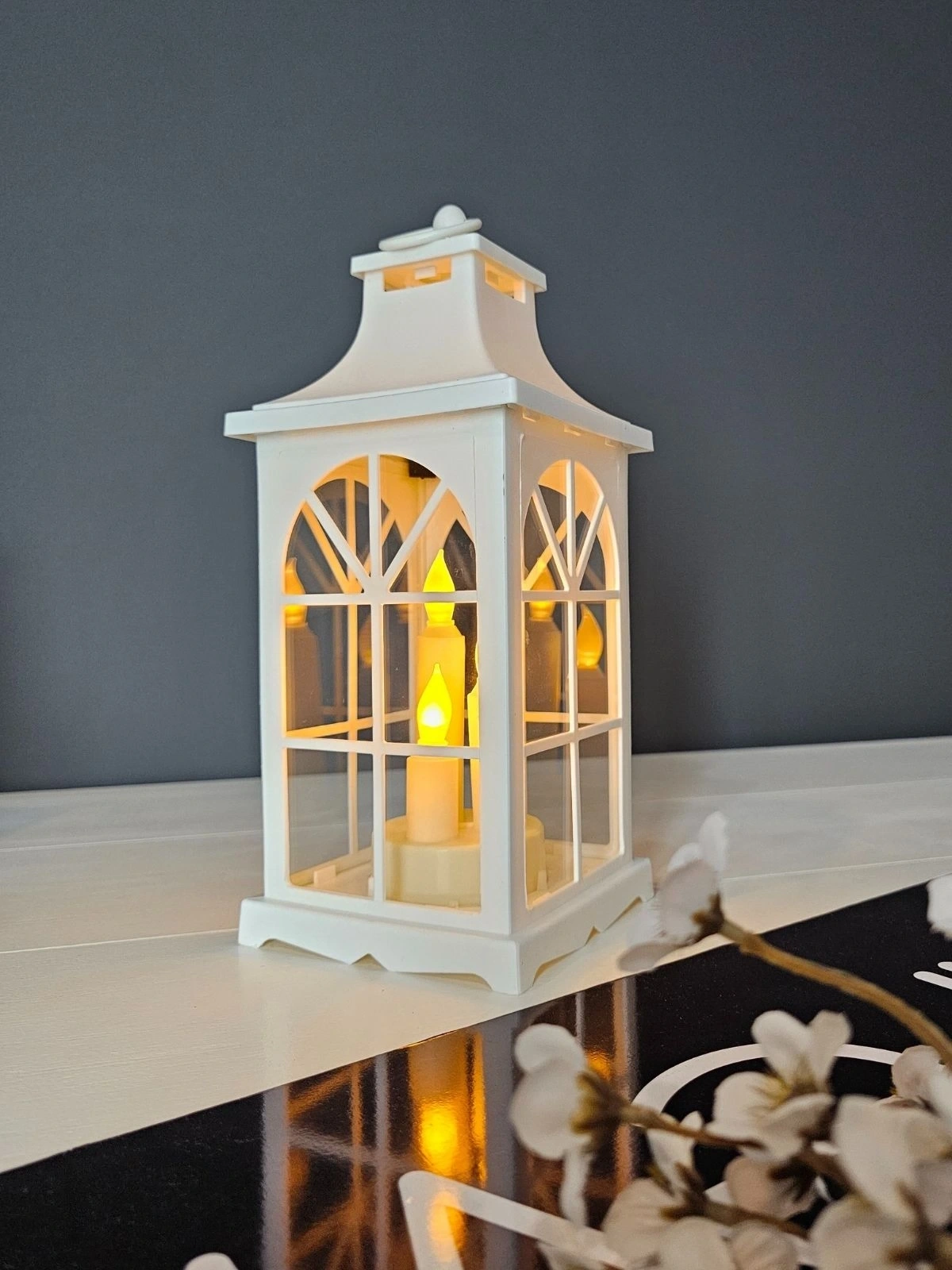 Ambiance 31Cm Beyaz LED Fener - Gerçek Camlı, Titreşimli Alevsiz Mum Işığı