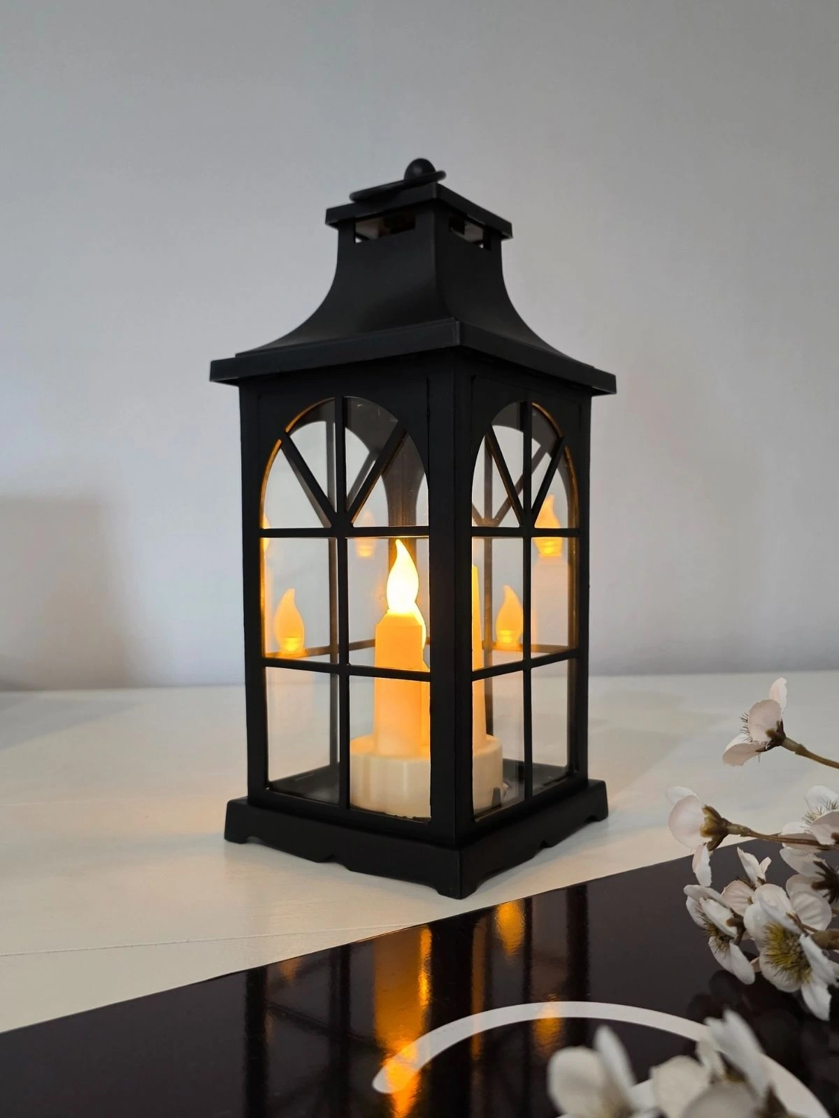 Ambiance 31Cm Siyah LED Fener - Gerçek Camlı, Titreşimli Alevsiz Mum Işığı