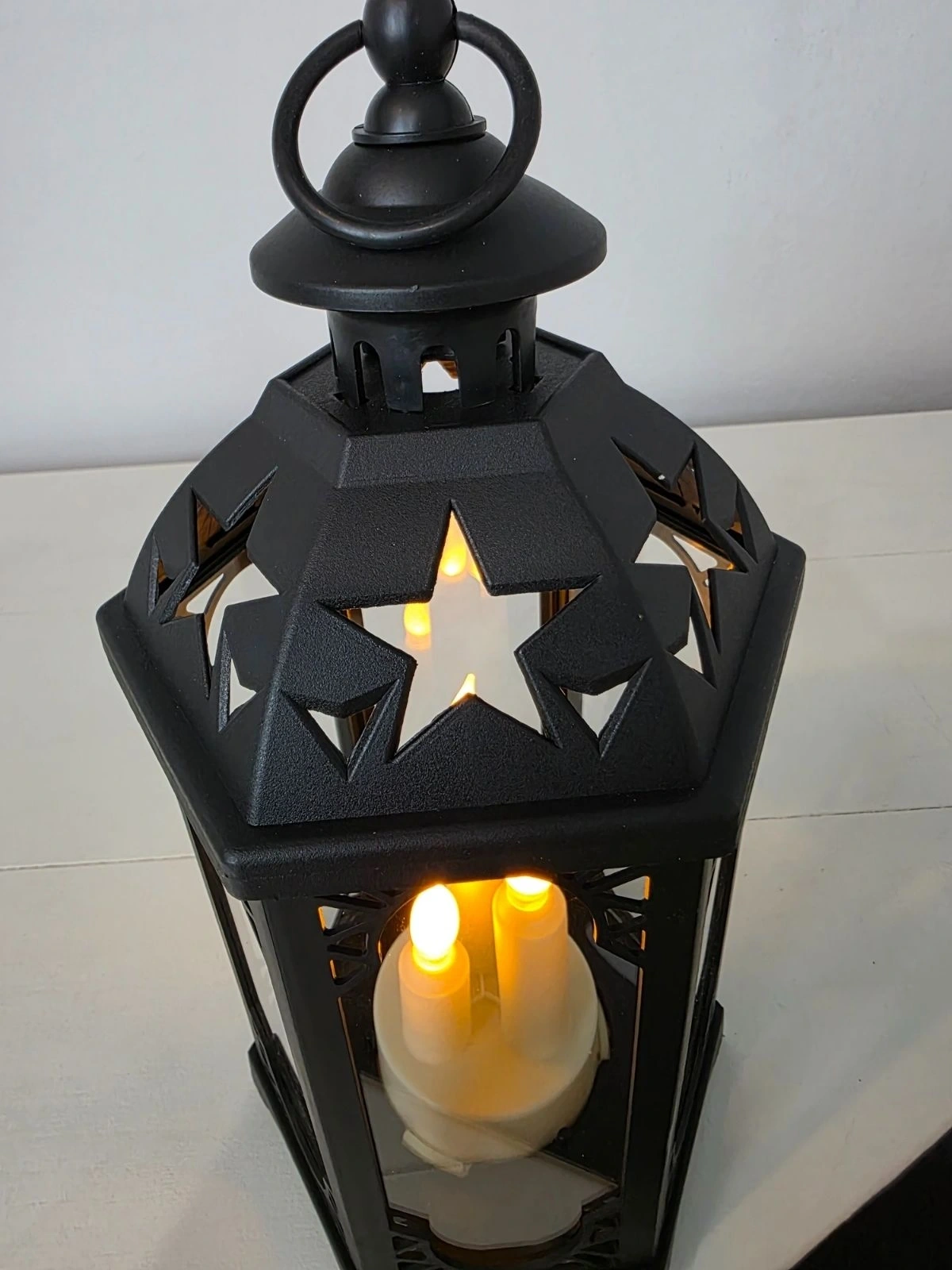 Astrum 33cm Siyah Led Fener Mumluk - Gerçek Camlı & Pille Çalışan Dekoratif Aydınlatma