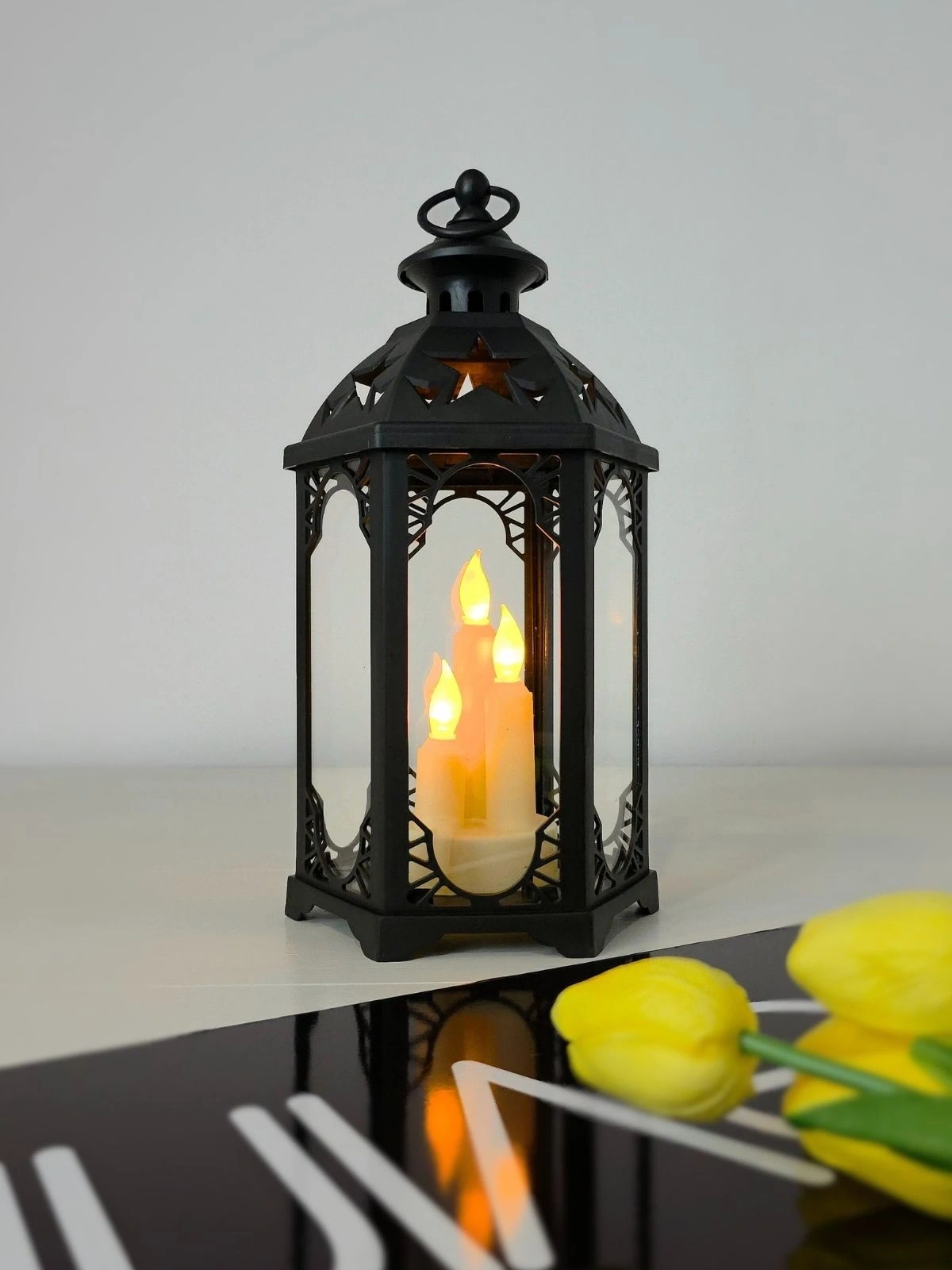 Astrum 33cm Siyah Led Fener Mumluk - Gerçek Camlı & Pille Çalışan Dekoratif Aydınlatma