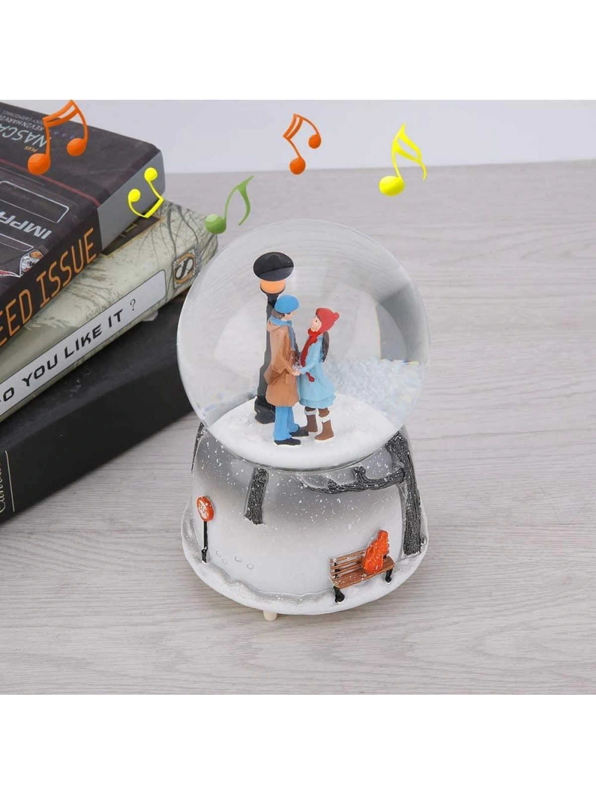 Büyük Boy Kar Küresi Otomatik Kar Püskürtmeli Değişen Müzikli Işıklı