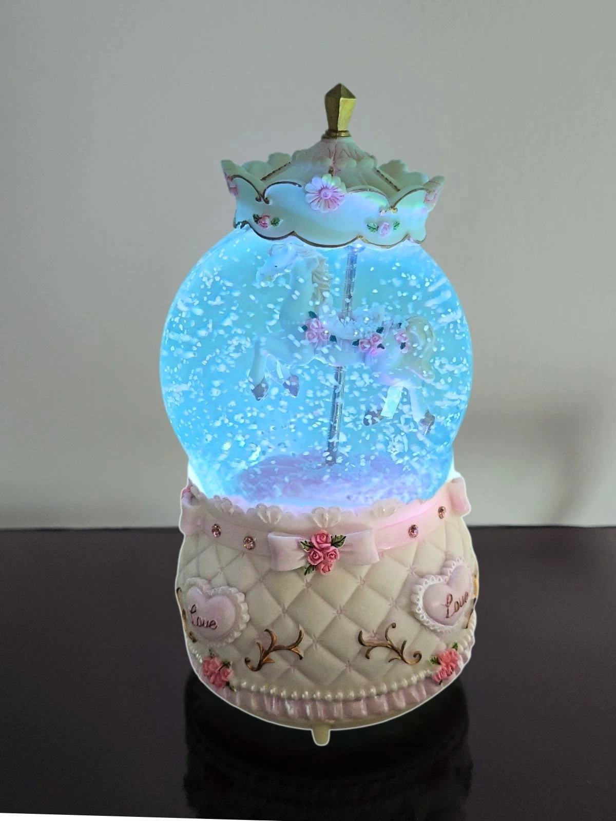 Büyük Boy Premium Kar Küresi Otomatik Kar Püskürtmeli Işıklı