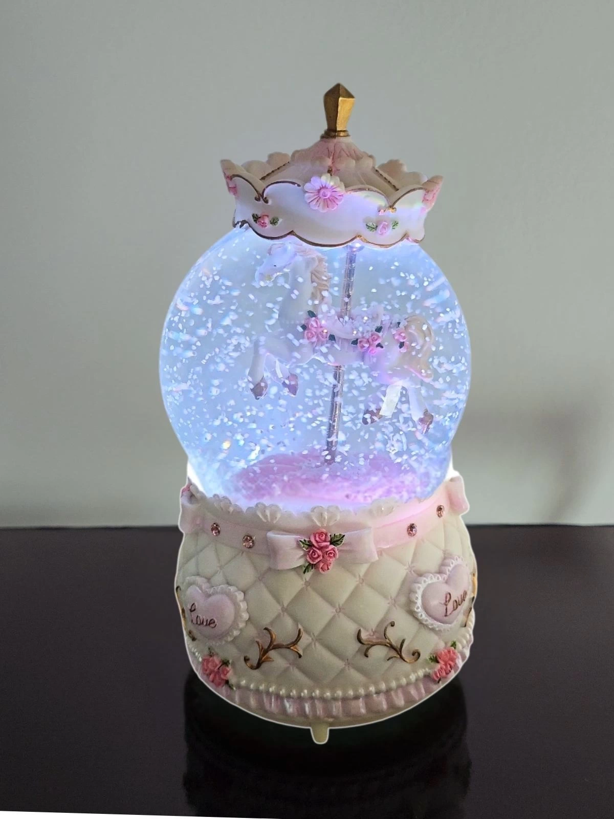 Büyük Boy Premium Kar Küresi Otomatik Kar Püskürtmeli Işıklı