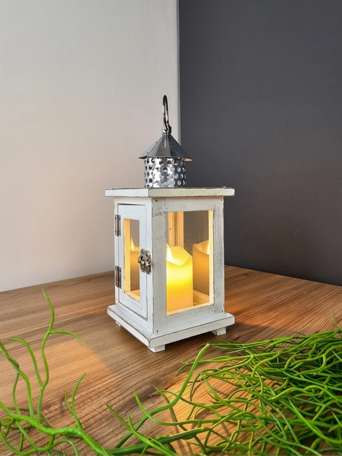 Eskitme Beyaz Ahşap Mumluk Fener Biella 23cm