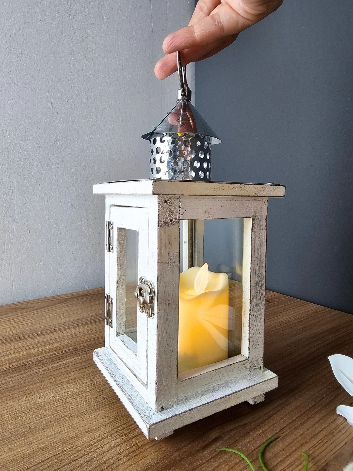 Eskitme Beyaz Ahşap Mumluk Fener Biella 23cm