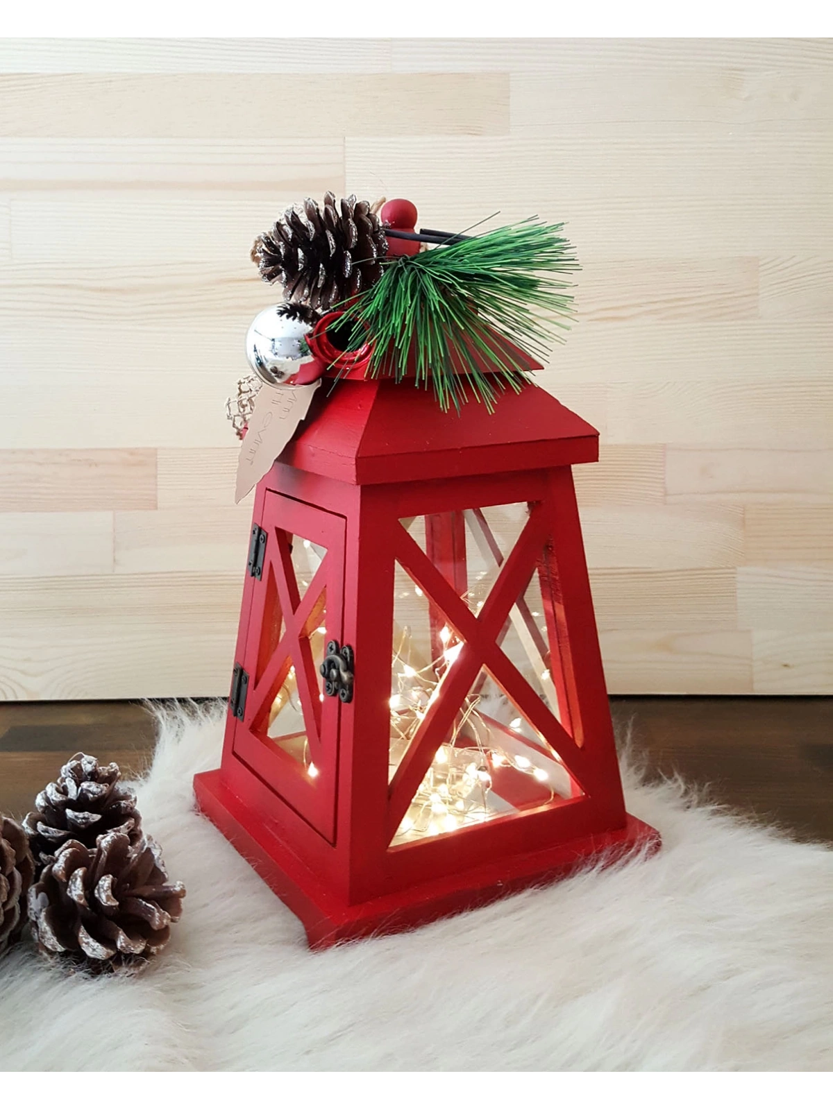 Kırmızı Ahşap Fener Yeni Yıl Konseptli Led Işıklı 30cm