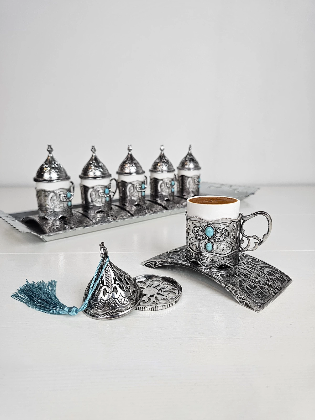 Nostaljik 6 Kişilik Tepsili Doğal Taşlı Metal Türk Kahvesi Fincan Takımı Antik Nikel