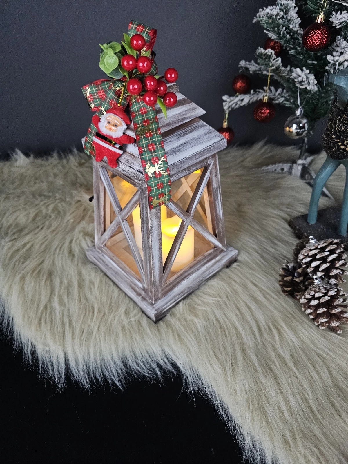 Yeni Yıl Konseptli Ahşap Mumluk Fener Led Işıklı 30cm