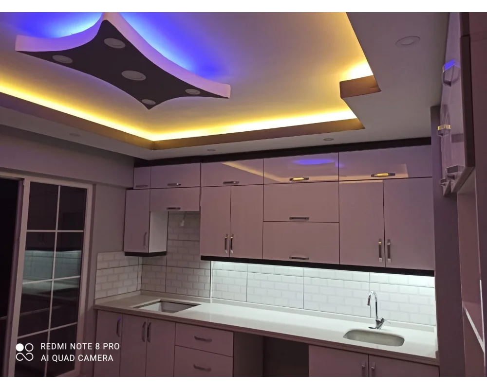 Rgb Led Slikonsuz İç Mekan 10 Metre 24 Tuş Kumanda 5050 Smd 3 Çip Set Tak Çalıştır