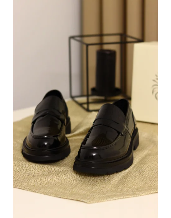 Lucaro Hakiki Deri Siyah Rugan Loafer