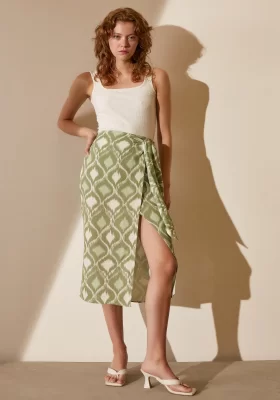 Slit Pattern Skirt Green