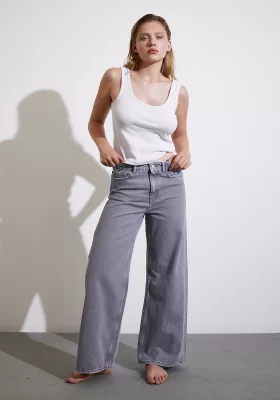 High Waisted Wide Leg Jean Smoke