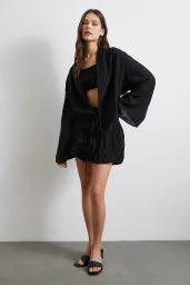 تنورة بالون مبطنة سوداء