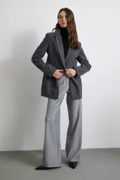 بنطال واسع الساقين بخصر عالي رمادي