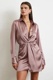 قميص فسكوز ساتان بلون أخضر