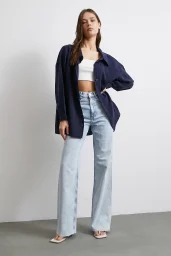 الجينز المقطع العالي مع لمسة ليكرا باللون الأزرق الجليدي