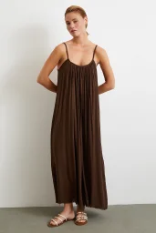 فستان واسع للنساء بأكمام مع حزام قهوة