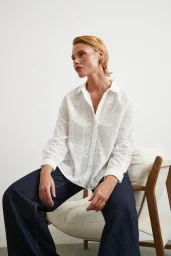 Fisto İşlemeli Gömlek Beyaz