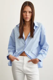 Steinbesetztes Hemd Blau