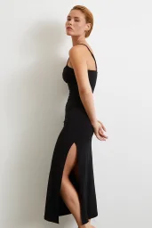 Yanı Büzgülü Askılı Elbise Yırtmaçlı Siyah