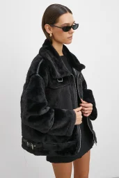 Ters Detay Peluş Lamine Mont Siyah
