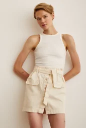 Wadenlanger Faltenrock in Beige