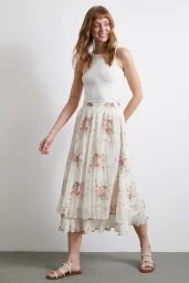 تنورة بخصر بفتحات باللون الكريم