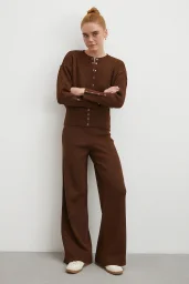 Çıtçıtlı Pantolonlu Triko Takım Kahve