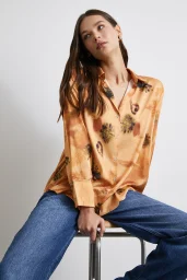 V Neck Patterned Shirt Salmon