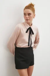 Yaka Bağlamalı Saten Gömlek Pembe