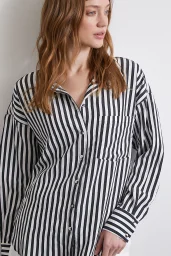 قميص بجيوب متعددة، أسود