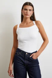 الكرة الملفوفة على الجوانب الخلفية