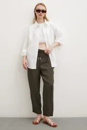 Elastischer Bundhosen in Khaki