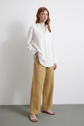 Gestreiftes Hemd mit Tasche Beige