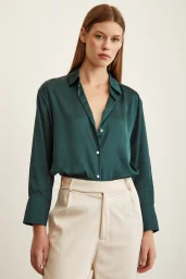 Basic Satin Bluse Dunkelgrün