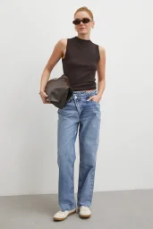 Çapraz Fermuarlı Kesik Paça Düğmeli Jean Mavi