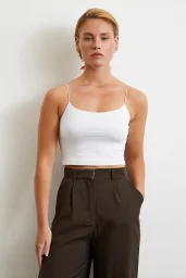 Lastik Askılı Top Beyaz