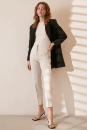 بنطلون قماش رفيع أبيض