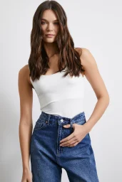 جراب داخلي أبيض