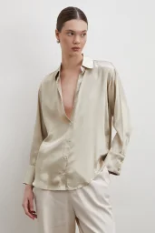 Glänzendes Basic Satinhemd Beige