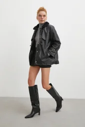 Kürklü Yaka Detaylı Deri Ceket Siyah