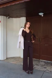 Yakası Dantelli Bluz Kahve